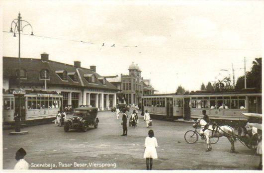 Surabaya dahulu sudah dirancang masterplan tata kota beserta transportasi massal trem nya jaman Hindia-Belanda sebagai antisipasi jangka panjang pertumbuhan kota(source: KITLV, Nederland)